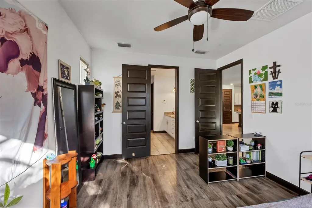 3914 Sunshine Pine Avenue Bradenton FL 34203