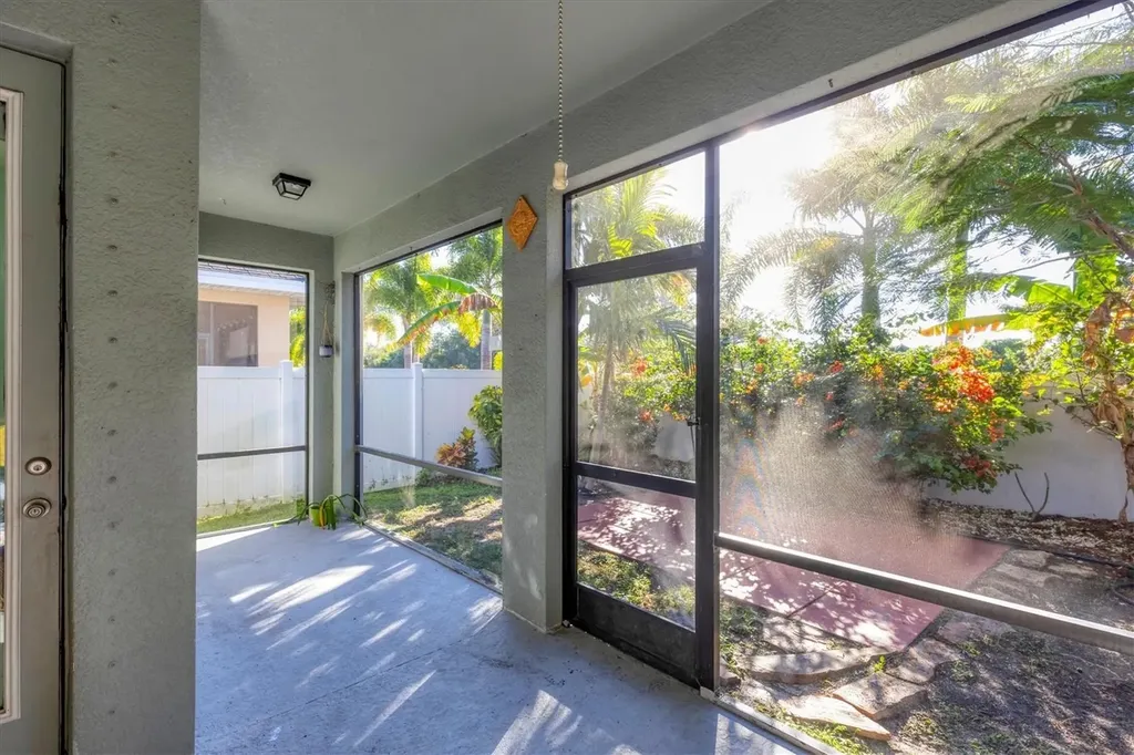 3914 Sunshine Pine Avenue Bradenton FL 34203