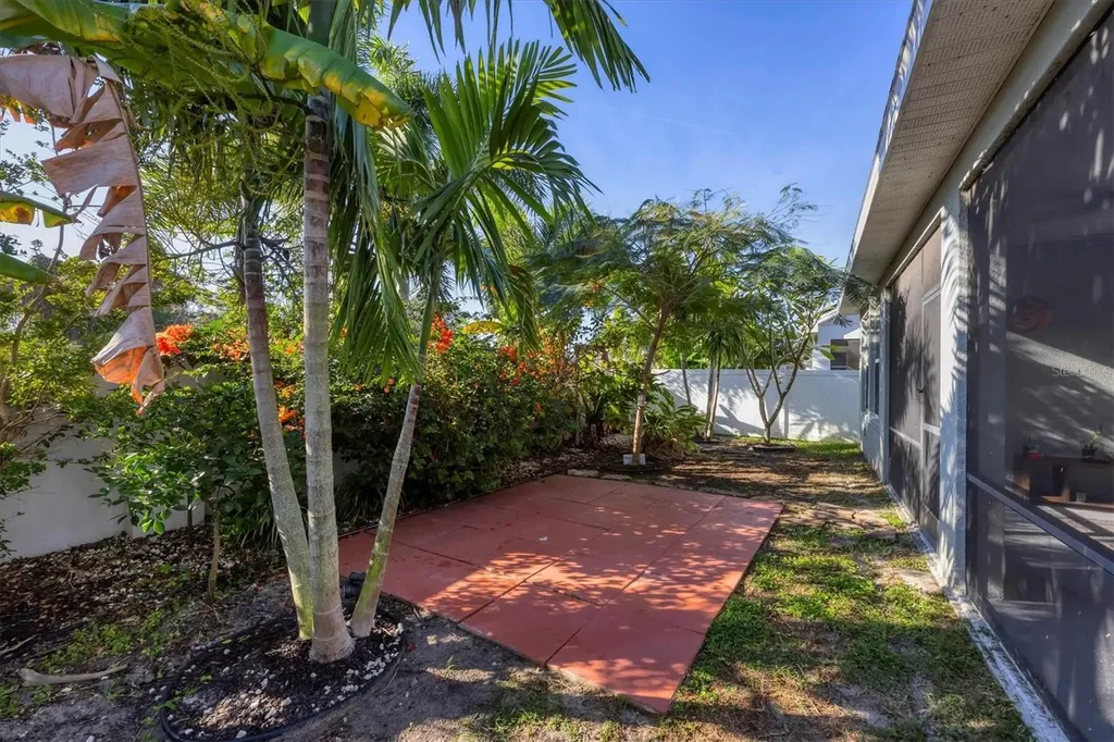 3914 Sunshine Pine Avenue Bradenton FL 34203