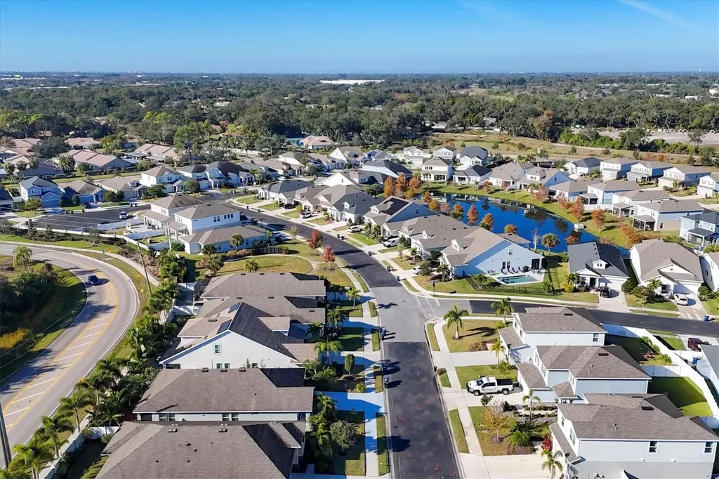 3914 Sunshine Pine Avenue Bradenton FL 34203