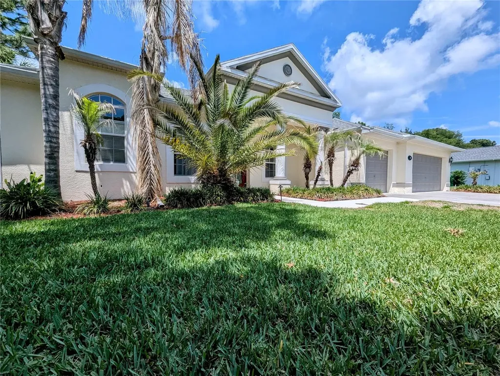 8 Fig Court E Homosassa FL 34446