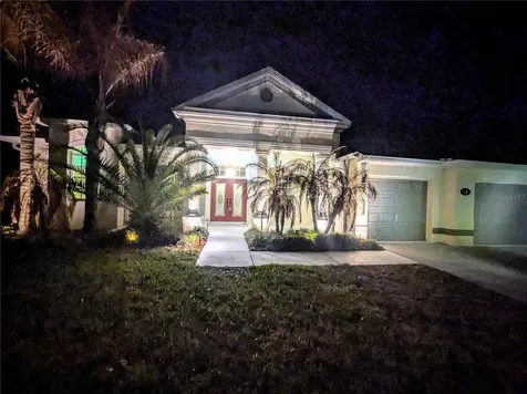 8 Fig Court E Homosassa FL 34446