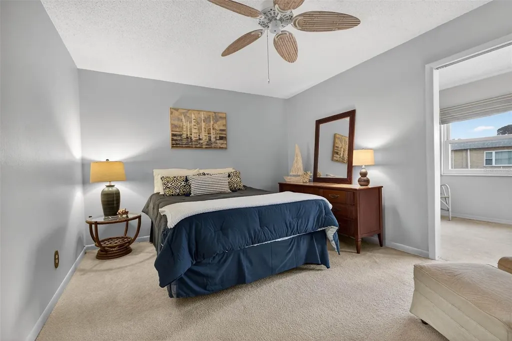 5267 81st Street N St Petersburg FL 33709