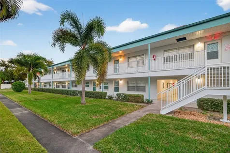 5267 81st Street N St Petersburg FL 33709