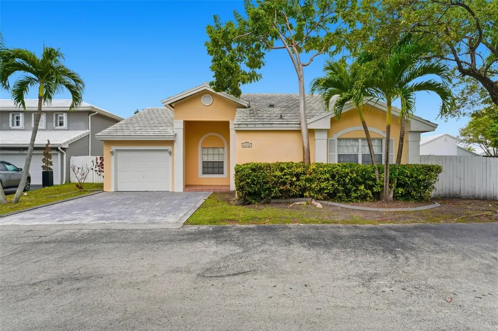 11242 SW 64th Miami FL 33173