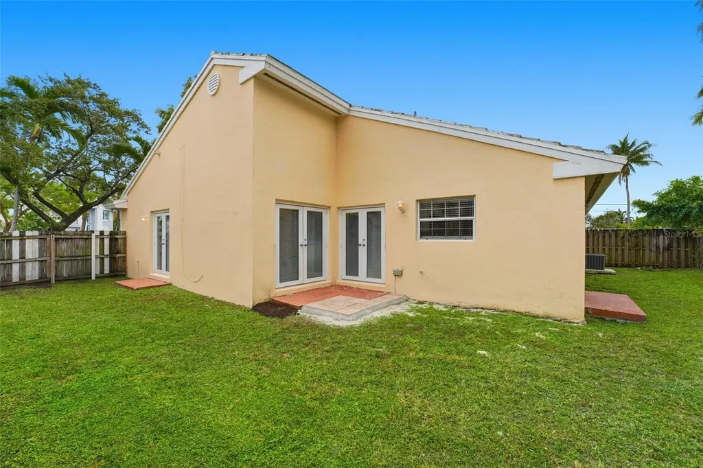 11242 SW 64th Miami FL 33173