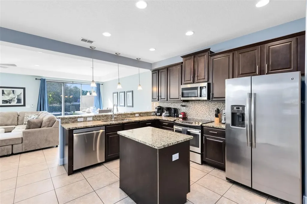 8102 Roseville Road Davenport FL 33896