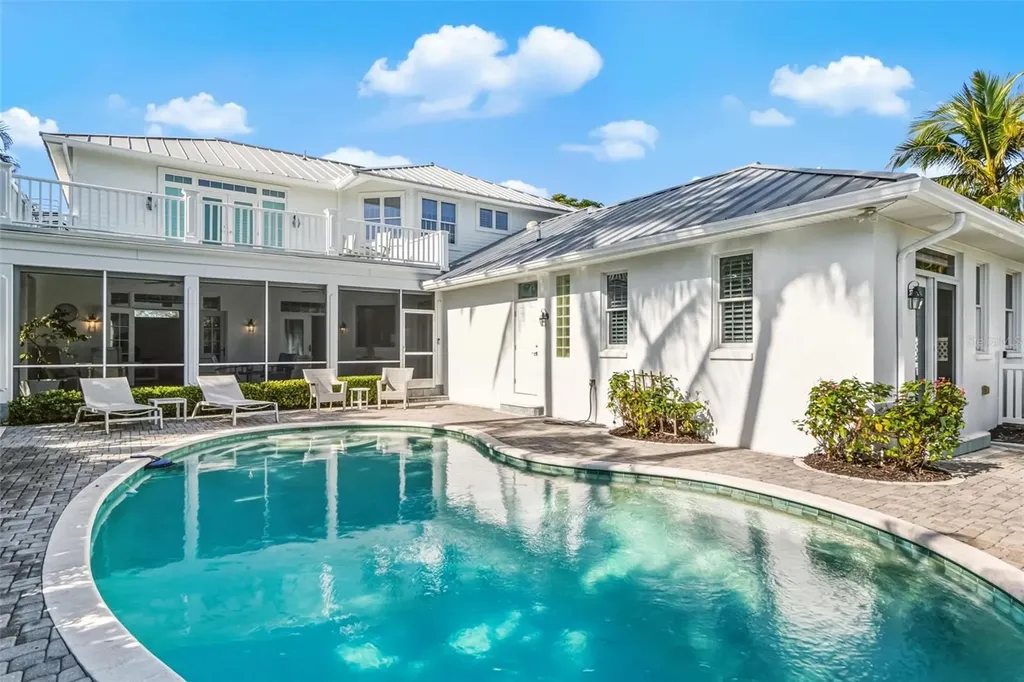 5382 Sandhamn Place Longboat Key FL 34228