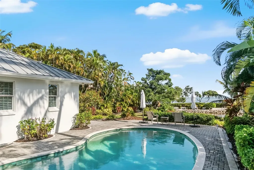 5382 Sandhamn Place Longboat Key FL 34228