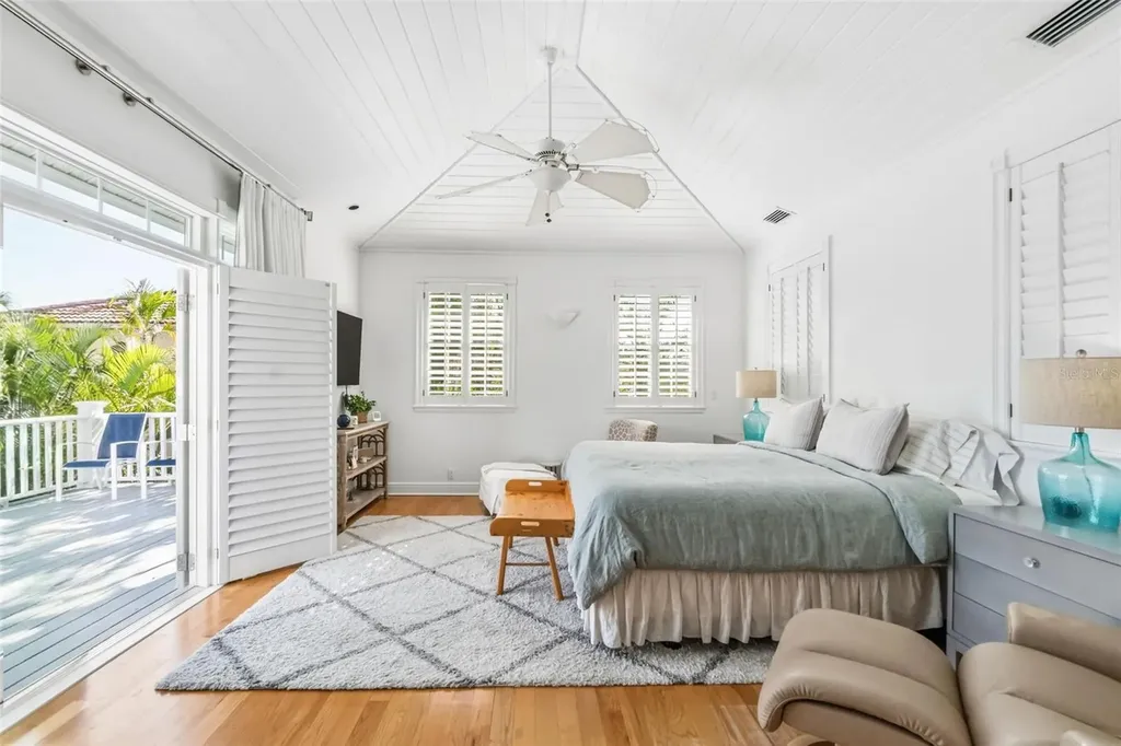 5382 Sandhamn Place Longboat Key FL 34228