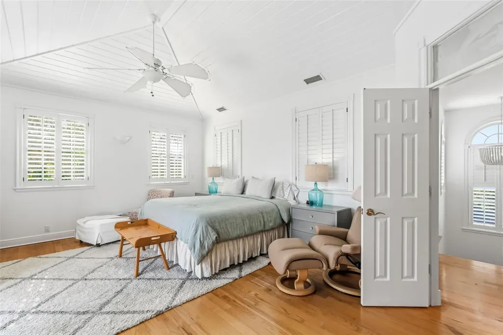 5382 Sandhamn Place Longboat Key FL 34228