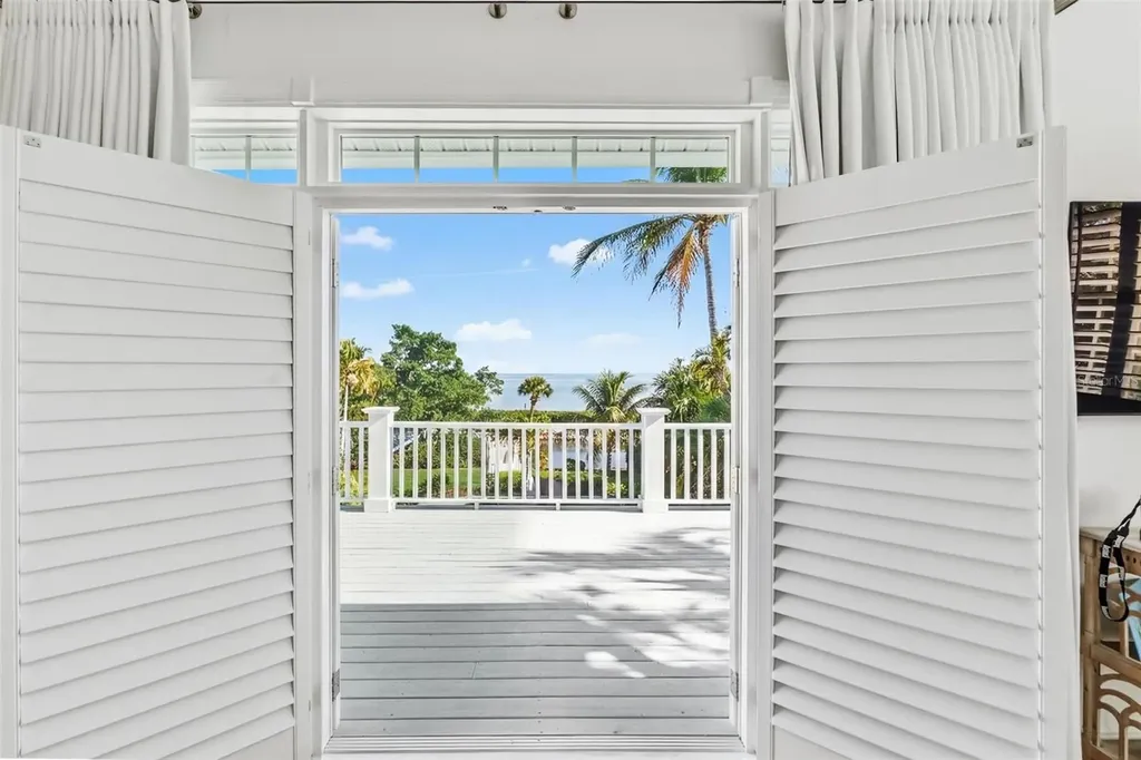 5382 Sandhamn Place Longboat Key FL 34228