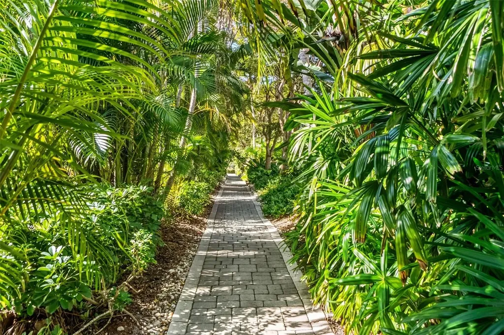 5382 Sandhamn Place Longboat Key FL 34228