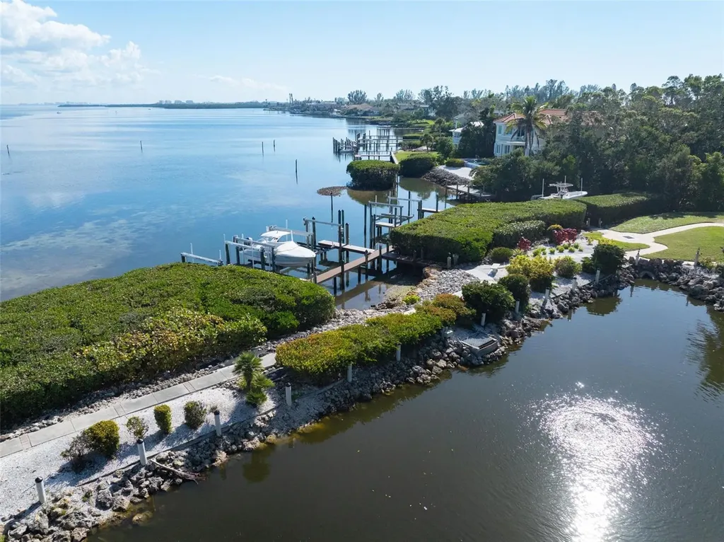 5382 Sandhamn Place Longboat Key FL 34228