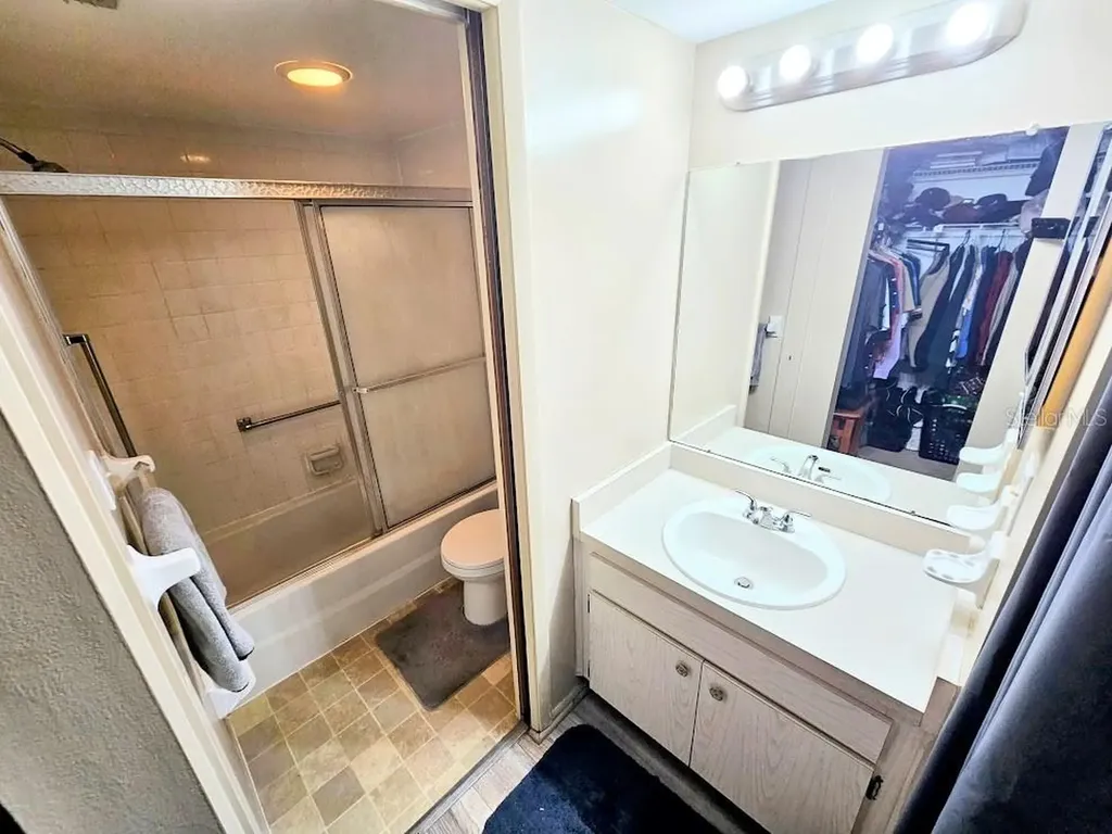 7700 92nd Street Seminole FL 33777