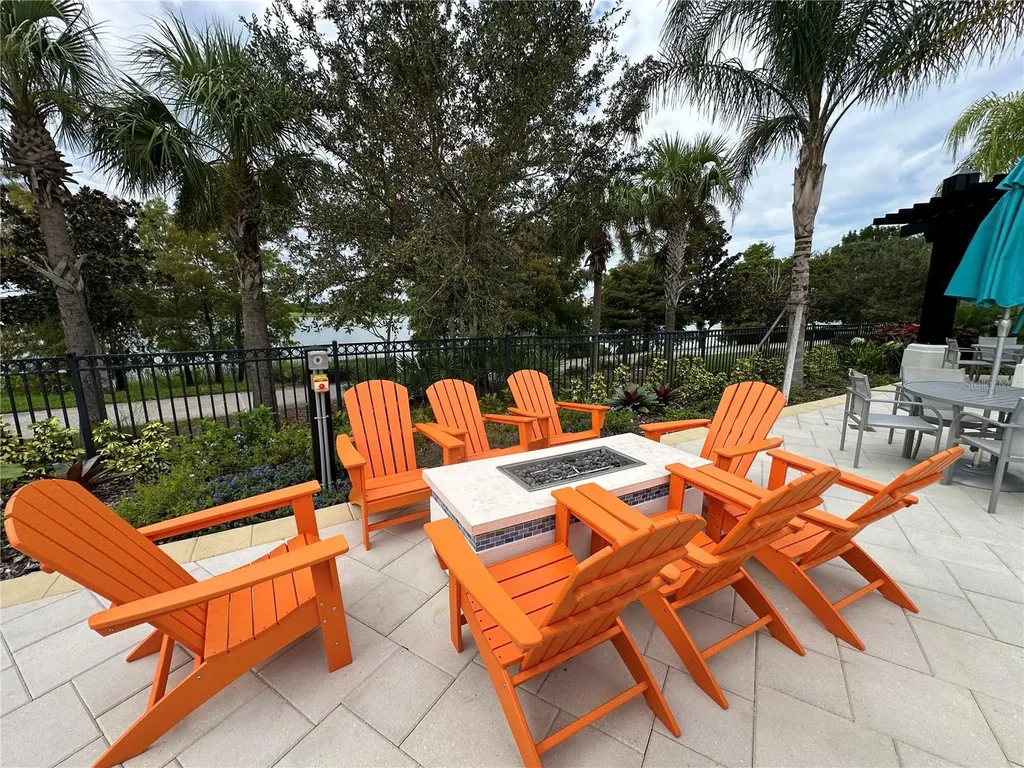 5049 Shoreway Loop Orlando FL 32819