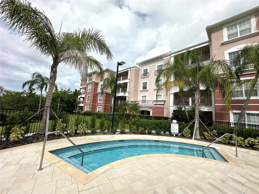 5049 Shoreway Loop Orlando FL 32819