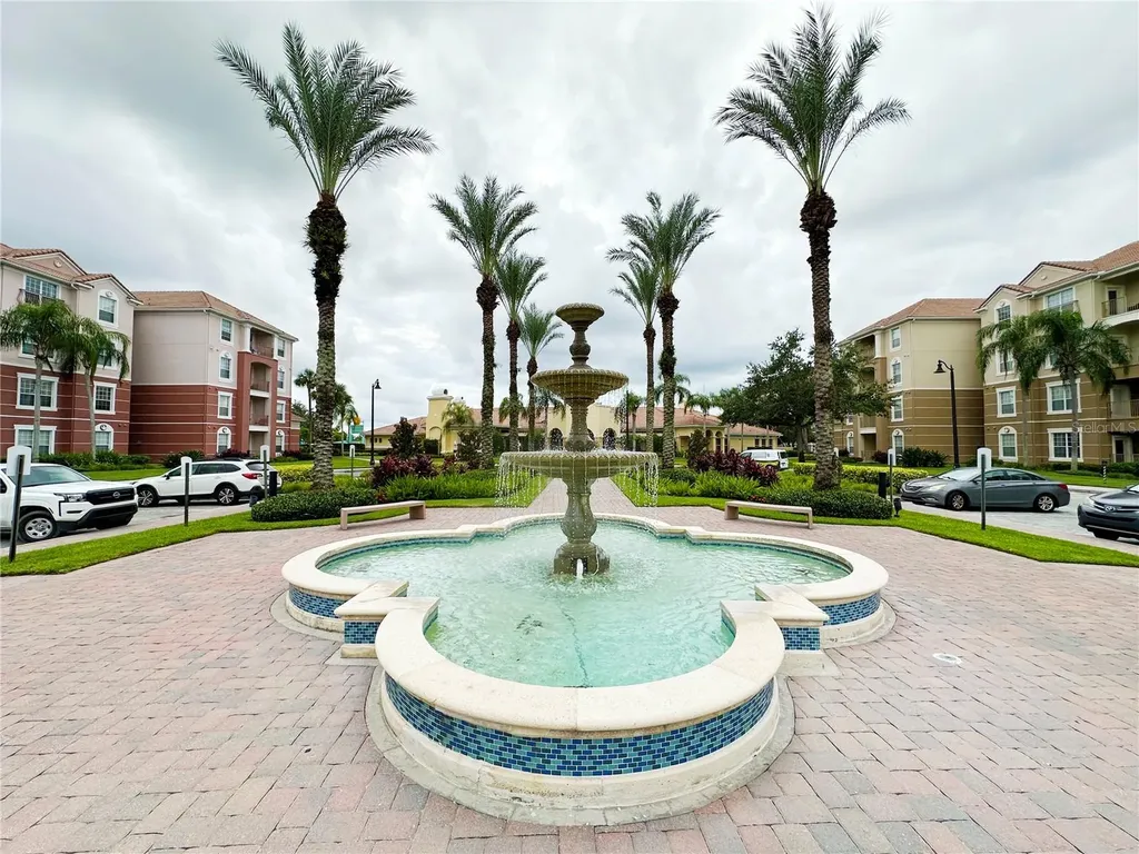 5049 Shoreway Loop Orlando FL 32819