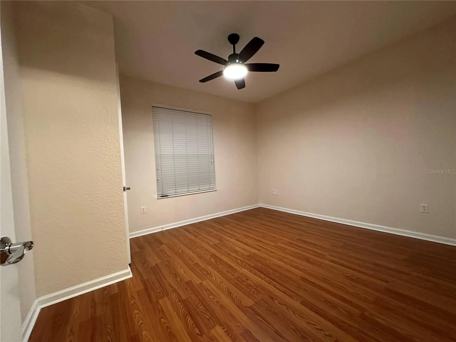 5049 Shoreway Loop Orlando FL 32819