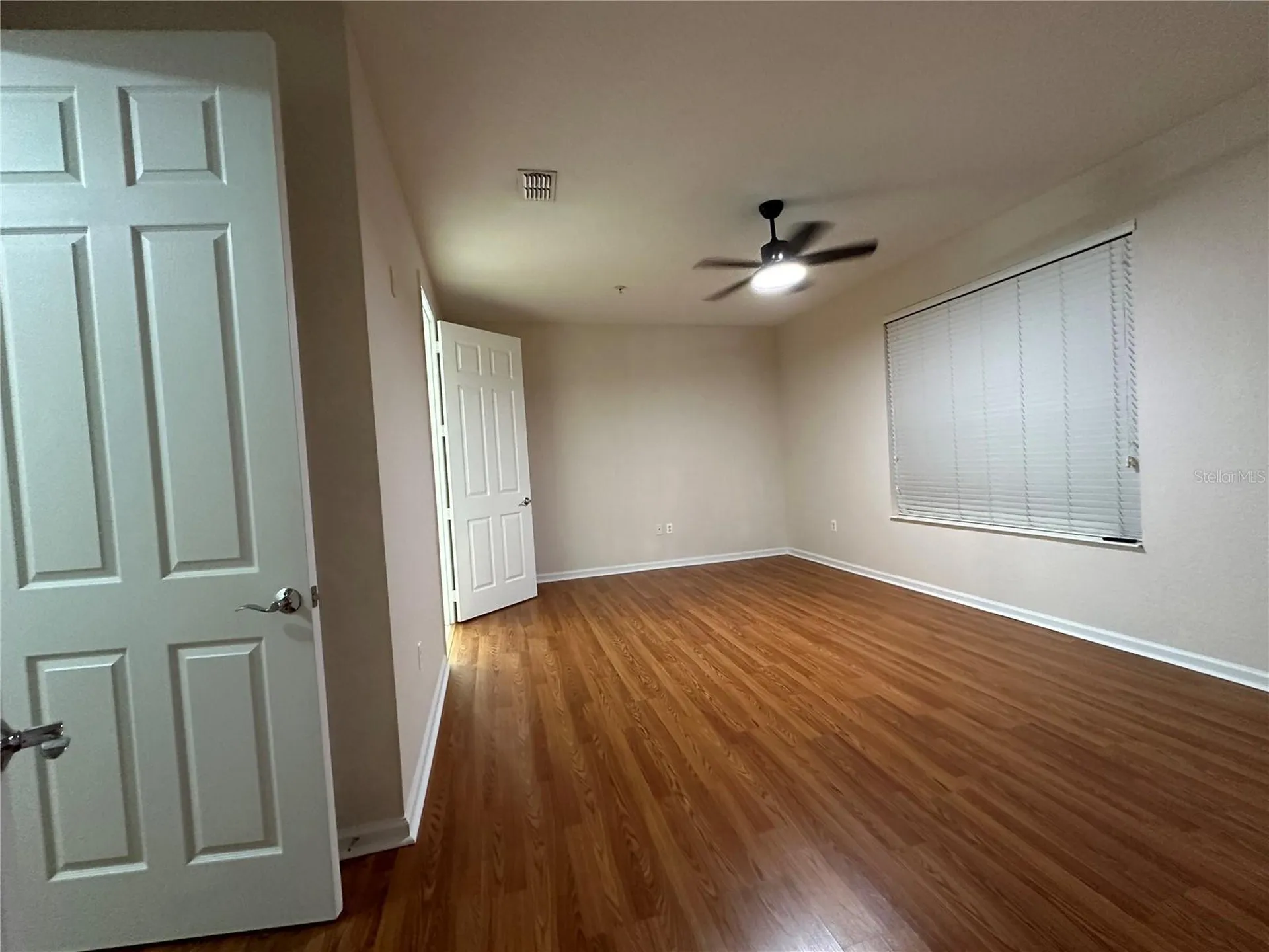 5049 Shoreway Loop Orlando FL 32819