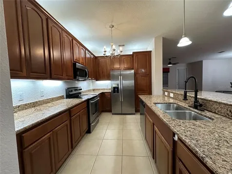 5049 Shoreway Loop Orlando FL 32819