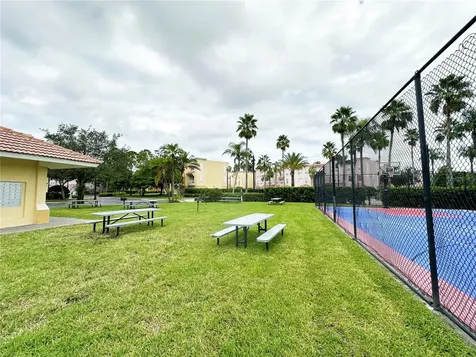 5049 Shoreway Loop Orlando FL 32819