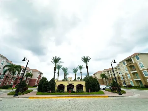 5049 Shoreway Loop Orlando FL 32819