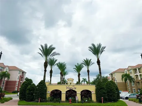 5049 Shoreway Loop Orlando FL 32819