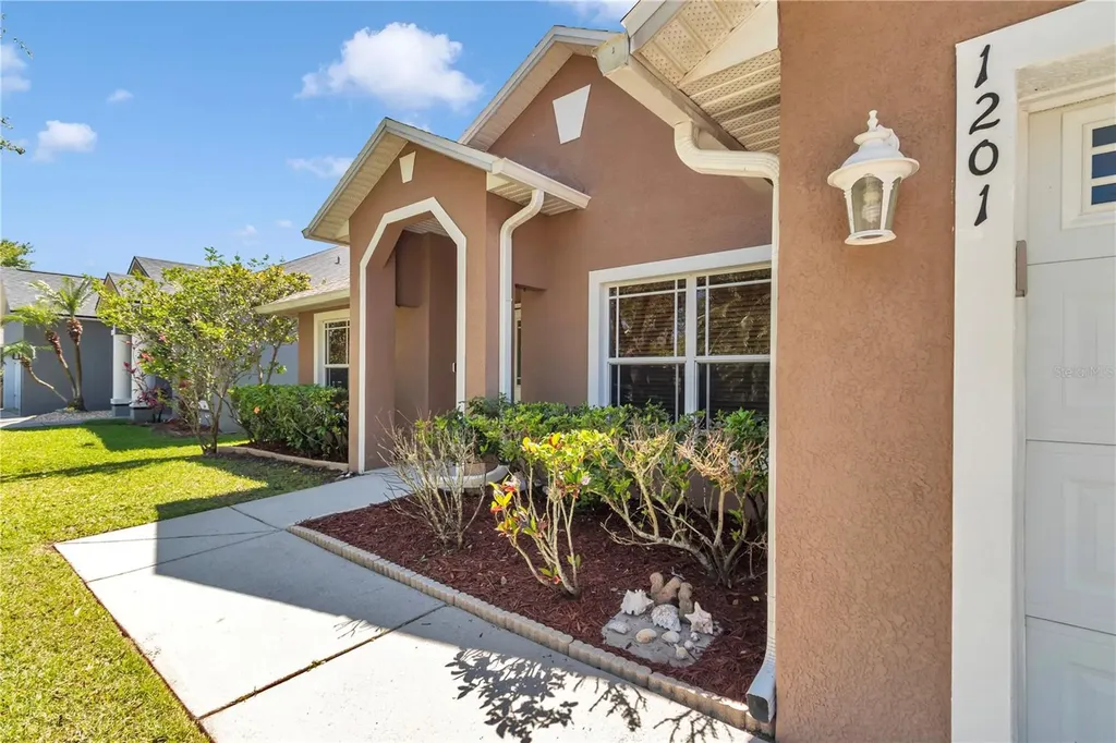 1201 Creekview Court St Cloud FL 34772