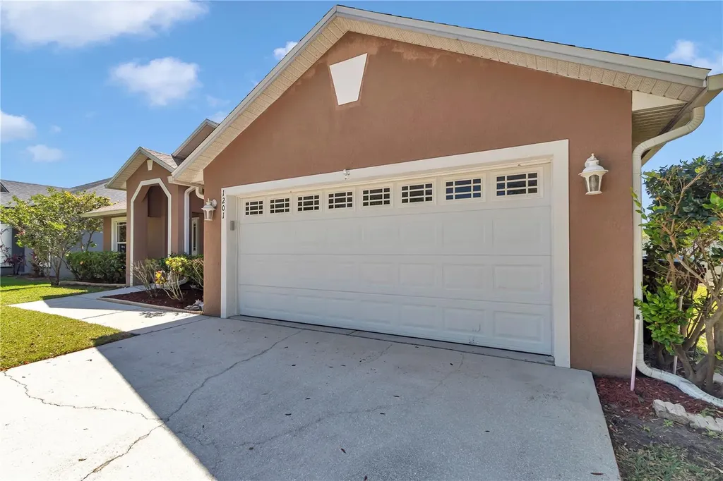 1201 Creekview Court St Cloud FL 34772