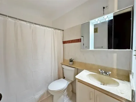 Cond Valles De Torrimar Boulevard Pedro Fullana Virella Guaynabo PR 00966