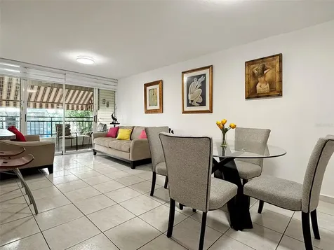 Cond Valles De Torrimar Boulevard Pedro Fullana Virella Guaynabo PR 00966