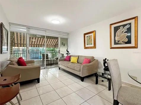 Cond Valles De Torrimar Boulevard Pedro Fullana Virella Guaynabo PR 00966