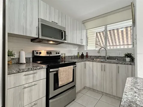 Cond Valles De Torrimar Boulevard Pedro Fullana Virella Guaynabo PR 00966