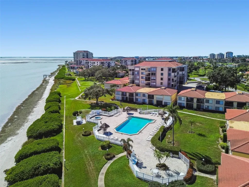 6104 Palma Del Mar Boulevard S St Petersburg FL 33715