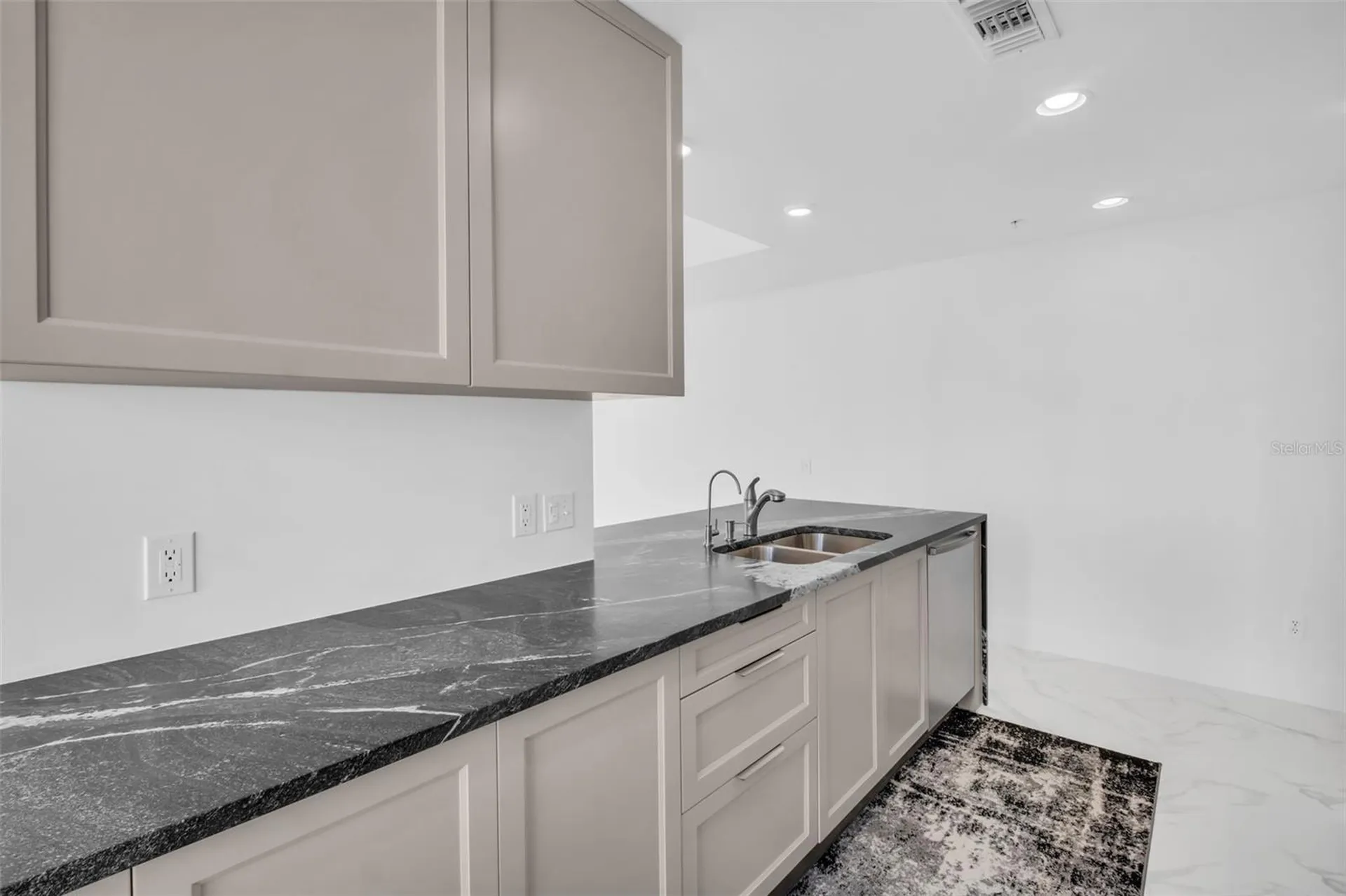 175 1st Street S St Petersburg FL 33701
