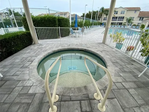 8315 Glenrose Way Sarasota FL 34238