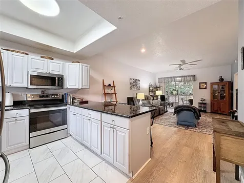 8315 Glenrose Way Sarasota FL 34238