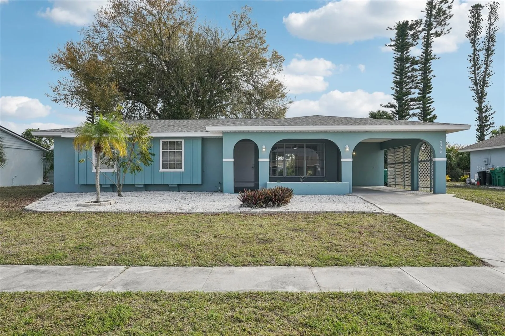 Port Charlotte FL, 6570 Coliseum Boulevard