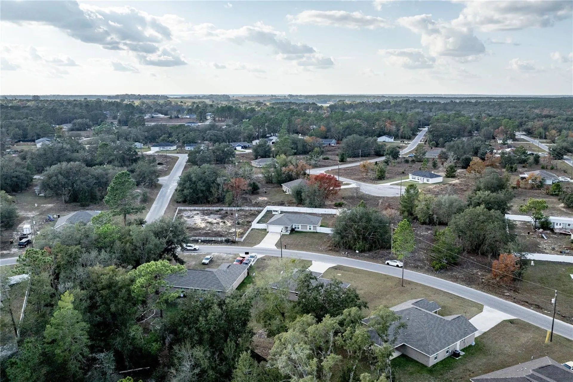 5 Malauka Radial Circle Ocklawaha FL 32179