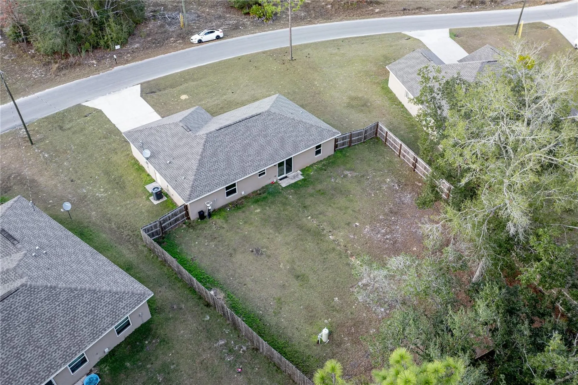 5 Malauka Radial Circle Ocklawaha FL 32179