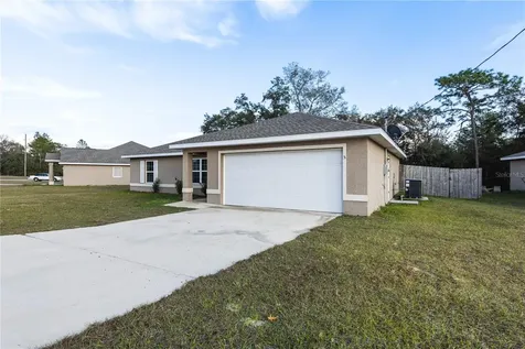 5 Malauka Radial Circle Ocklawaha FL 32179