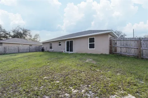 5 Malauka Radial Circle Ocklawaha FL 32179