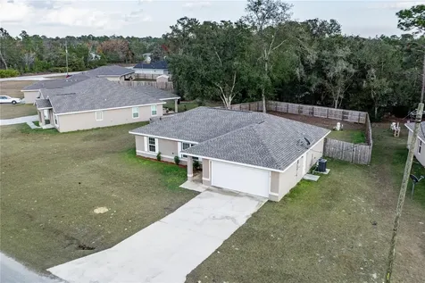 5 Malauka Radial Circle Ocklawaha FL 32179