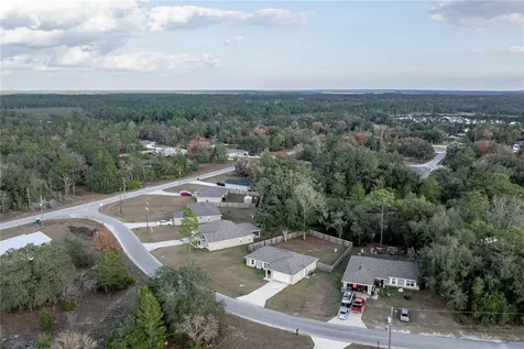 5 Malauka Radial Circle Ocklawaha FL 32179