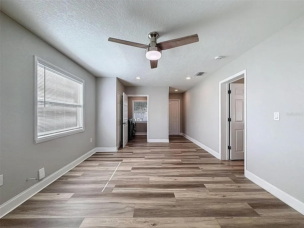 9161 Royal Palm Avenue New Port Richey FL 34654
