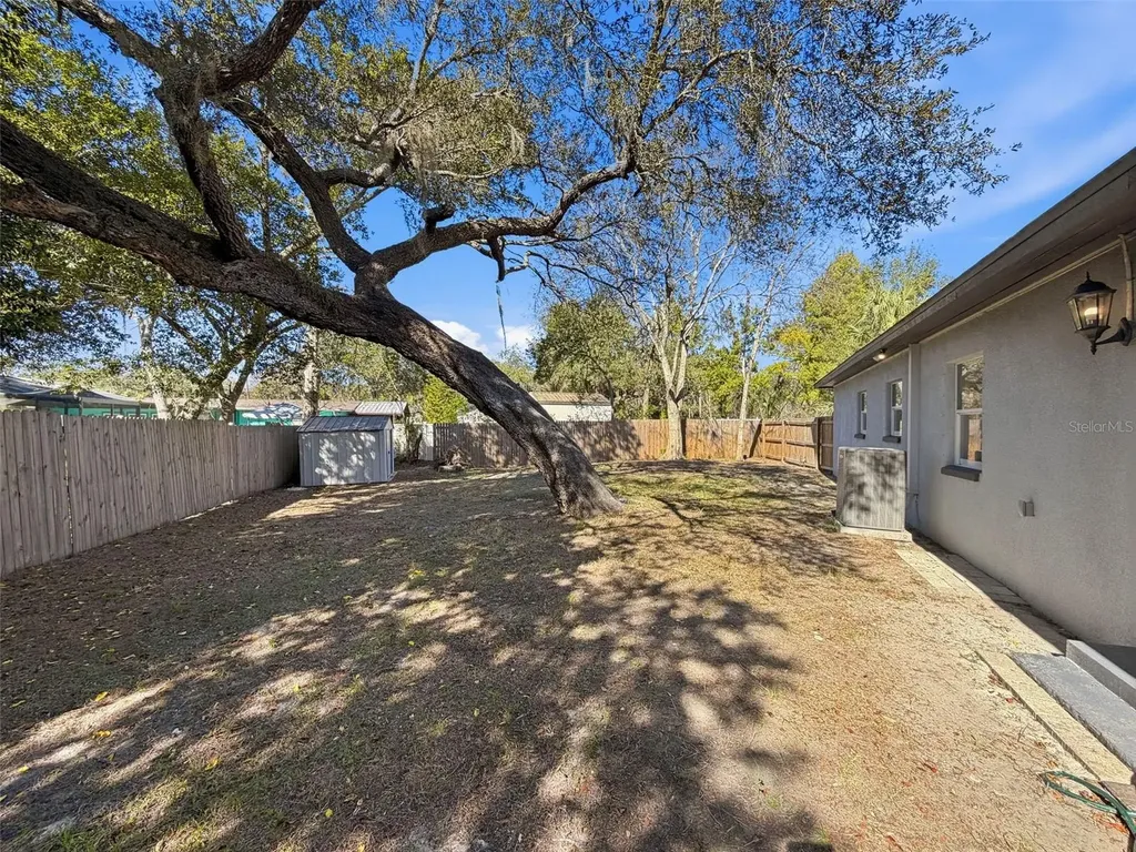 9161 Royal Palm Avenue New Port Richey FL 34654
