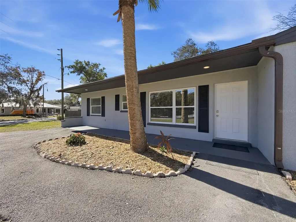 9161 Royal Palm Avenue New Port Richey FL 34654
