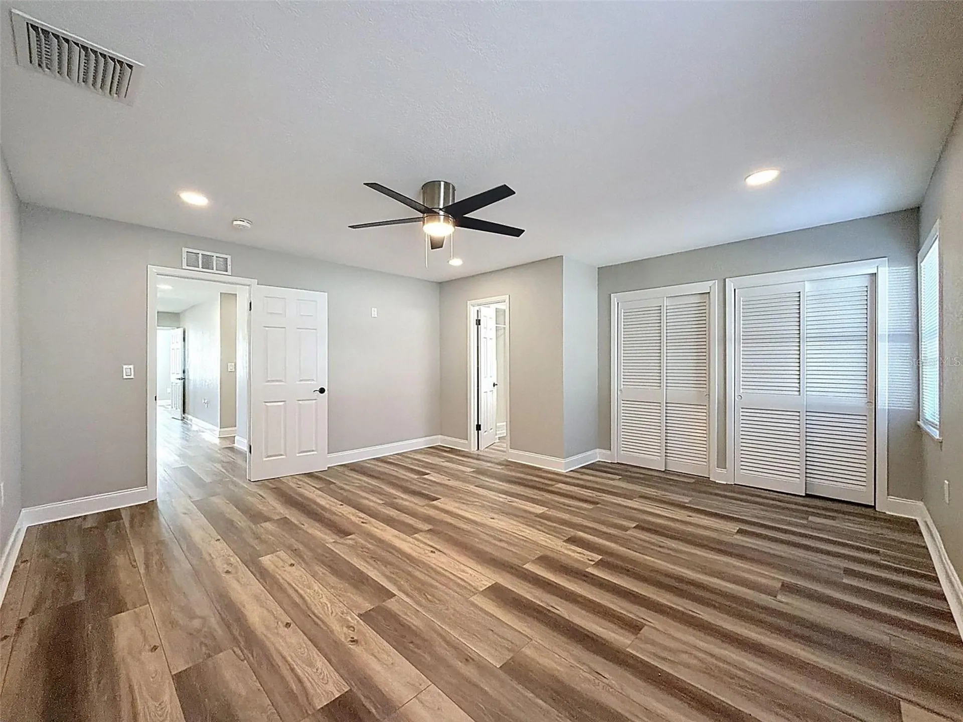 9161 Royal Palm Avenue New Port Richey FL 34654