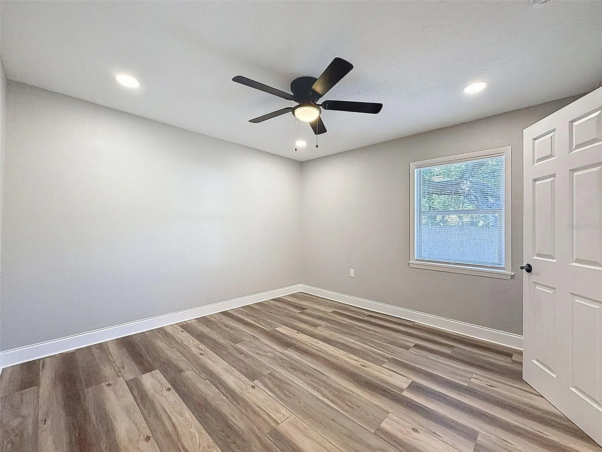 9161 Royal Palm Avenue New Port Richey FL 34654